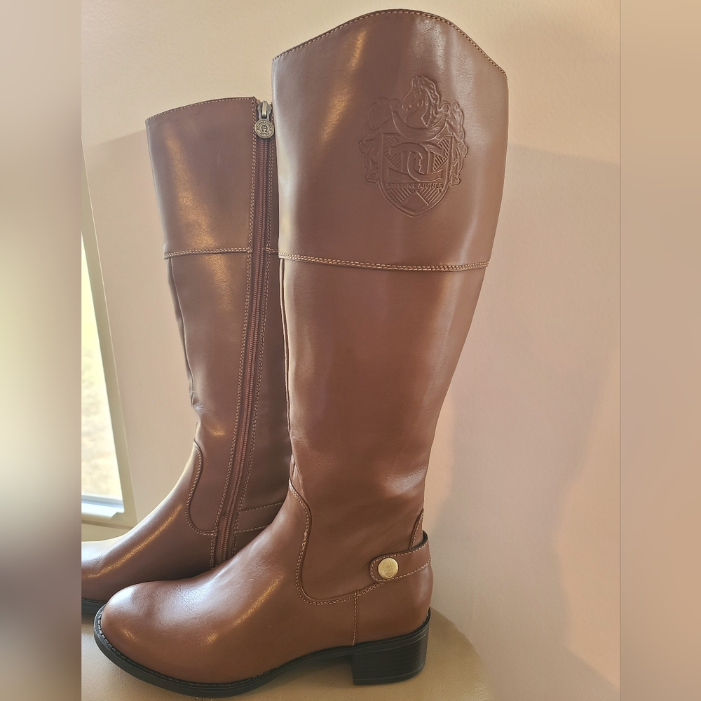 Etienne Aigner Boots